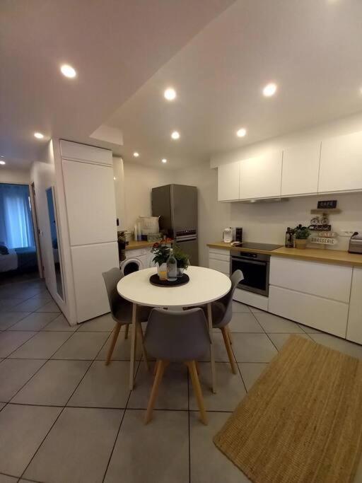 Superbe Appartement Moderne En Rez-De-Chaussee Ozoir-la-Ferriere Bagian luar foto
